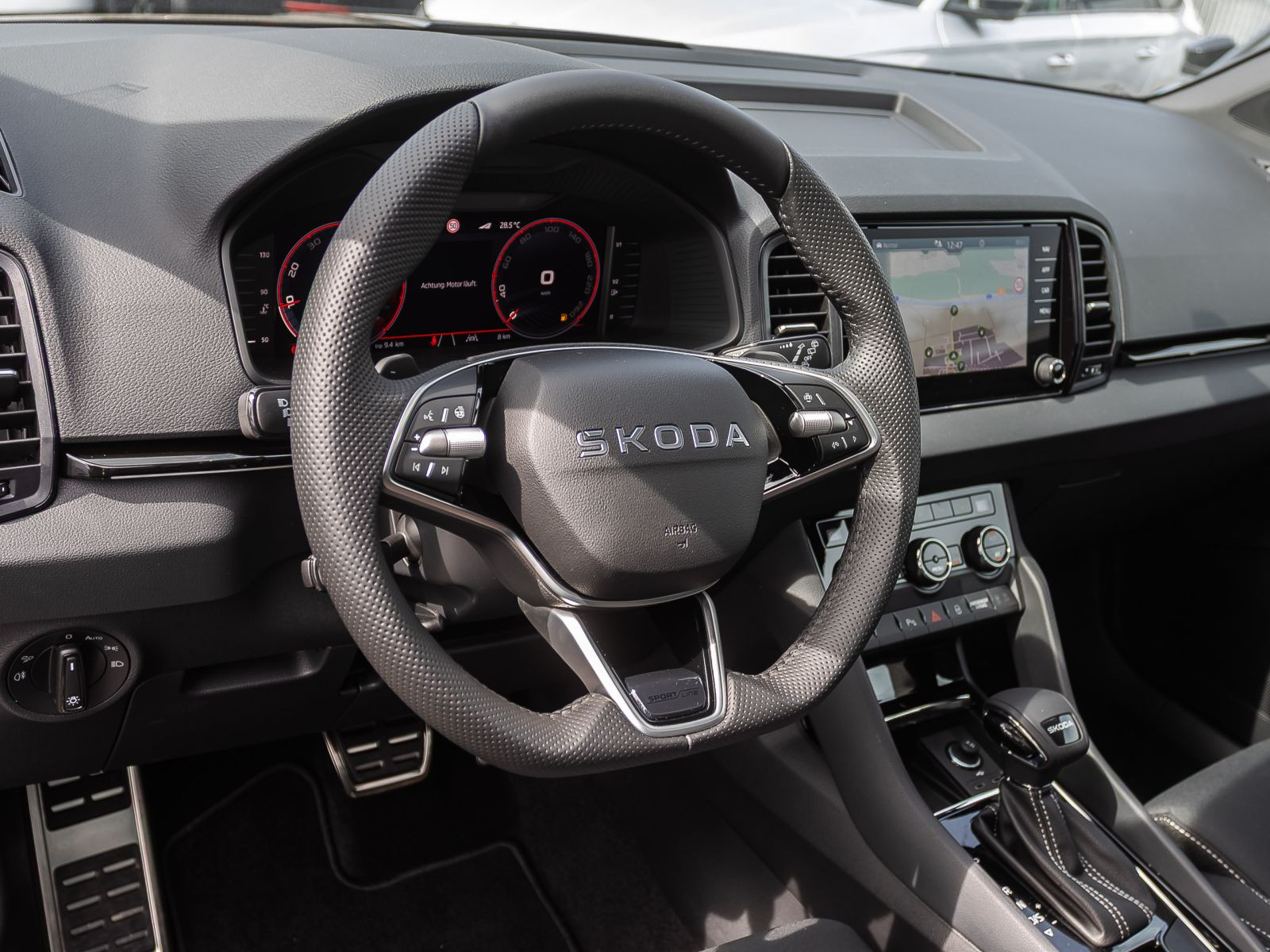 Skoda Karoq Sportline 1.5TSI ACC NAVI LED AHK Panorama