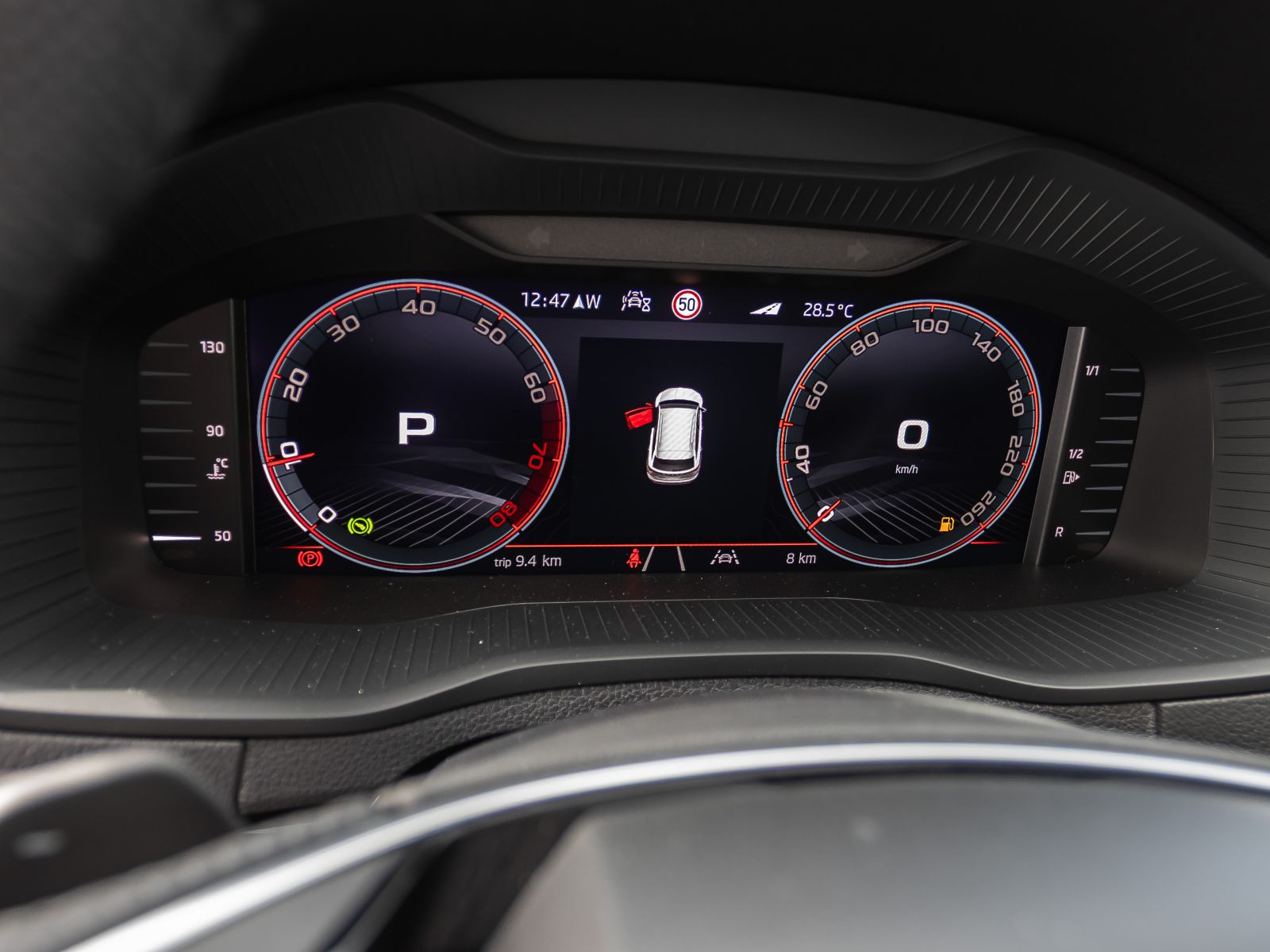 Skoda Karoq Sportline 1.5TSI ACC NAVI LED AHK Panorama