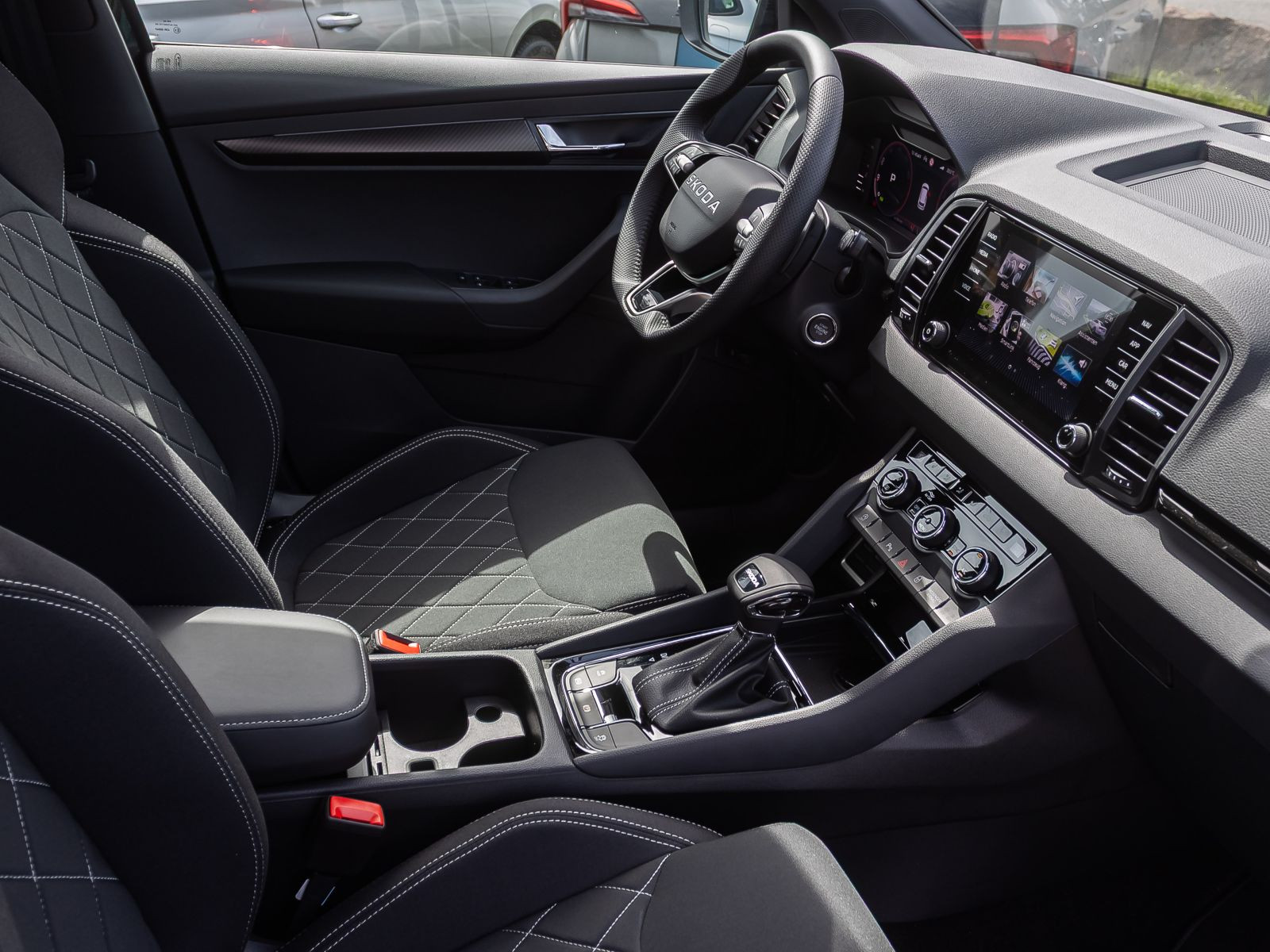 Skoda Karoq Sportline 1.5TSI ACC NAVI LED AHK Panorama