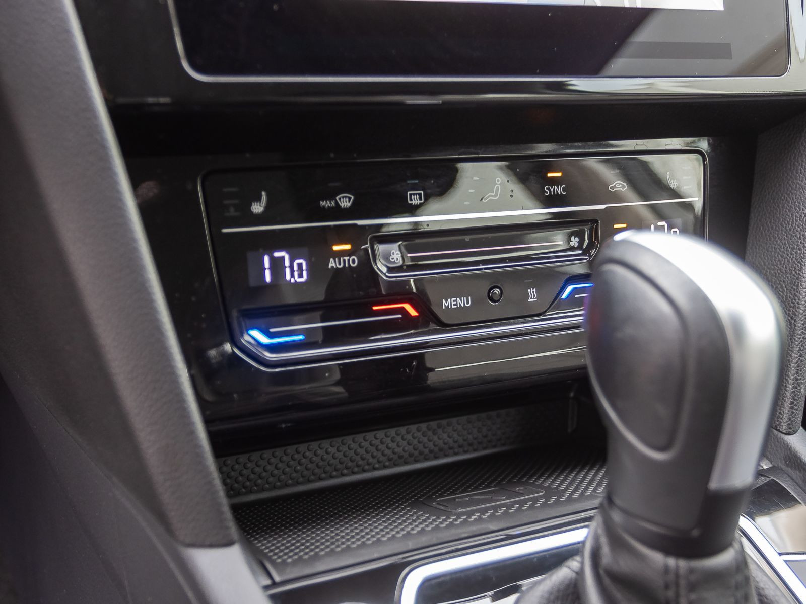 Volkswagen Passat Variant 2.0 TDI Business DSG LED ACC AHK