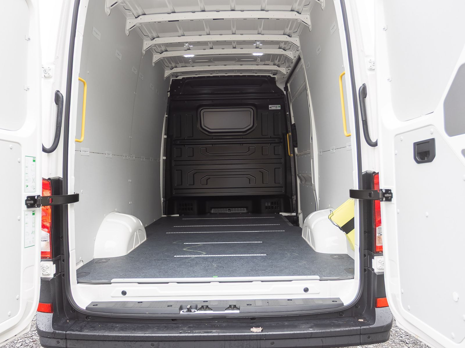 Volkswagen Crafter Kasten 2.0TDI mR LED GRA DAB EPH Carplay