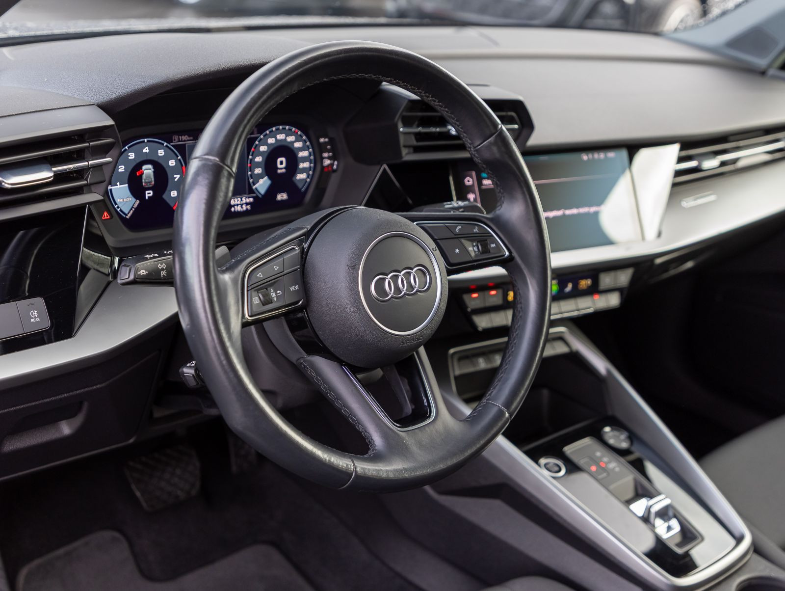 Audi A3 Sportback Advanced 30TFSI Stronic LED GRA AHK