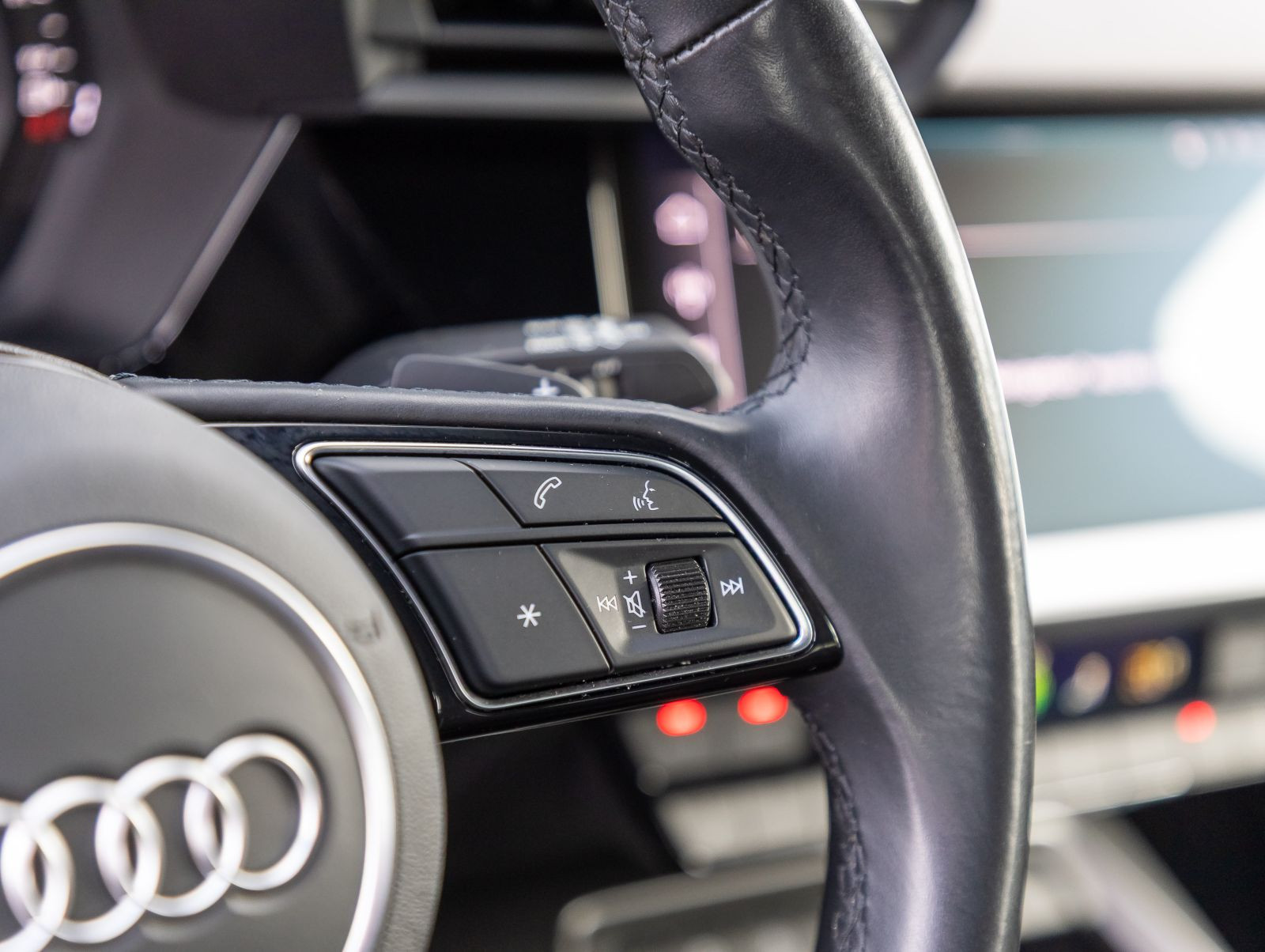 Audi A3 Sportback Advanced 30TFSI Stronic LED GRA AHK