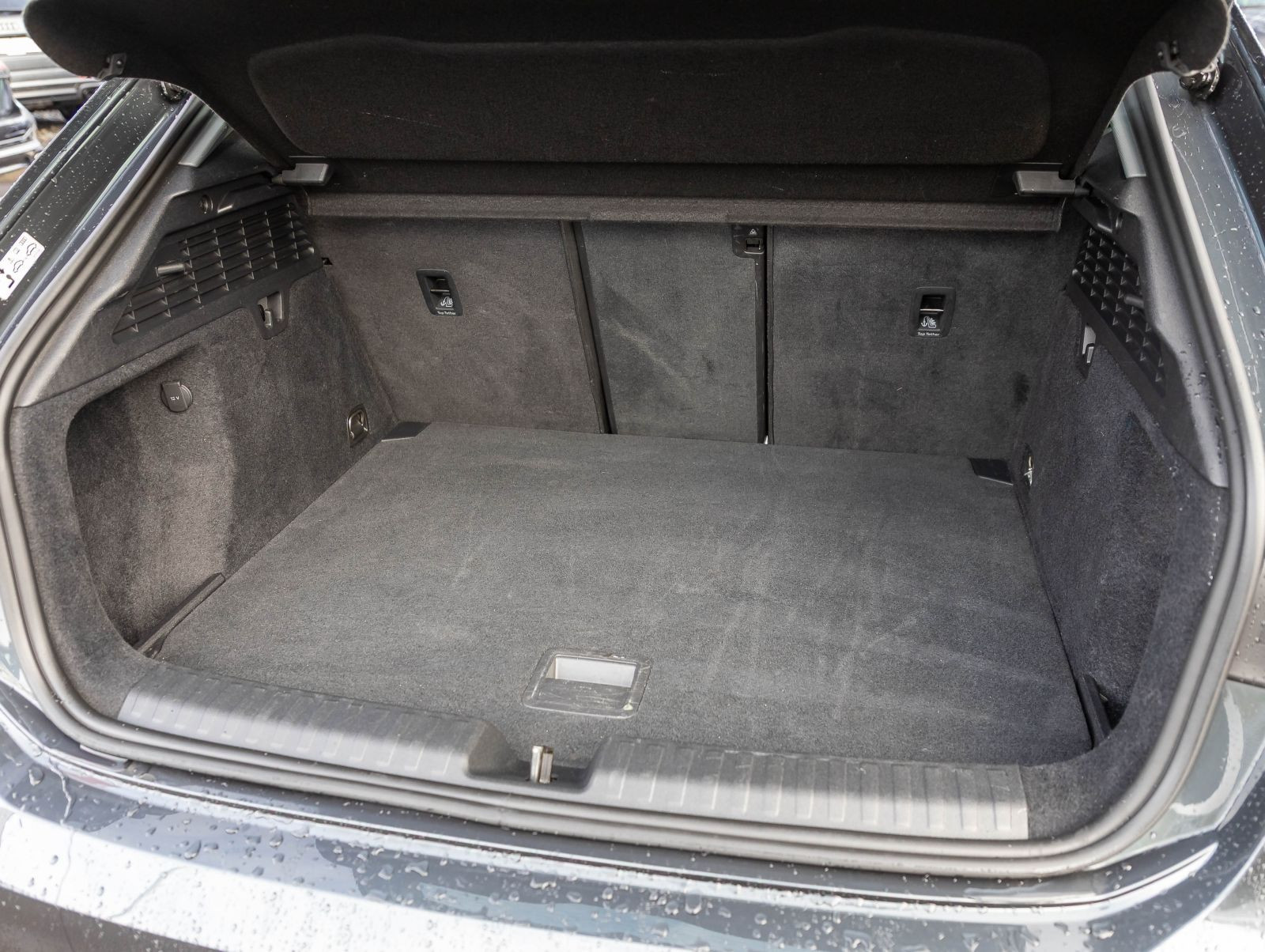 Audi A3 Sportback Advanced 30TFSI Stronic LED GRA AHK