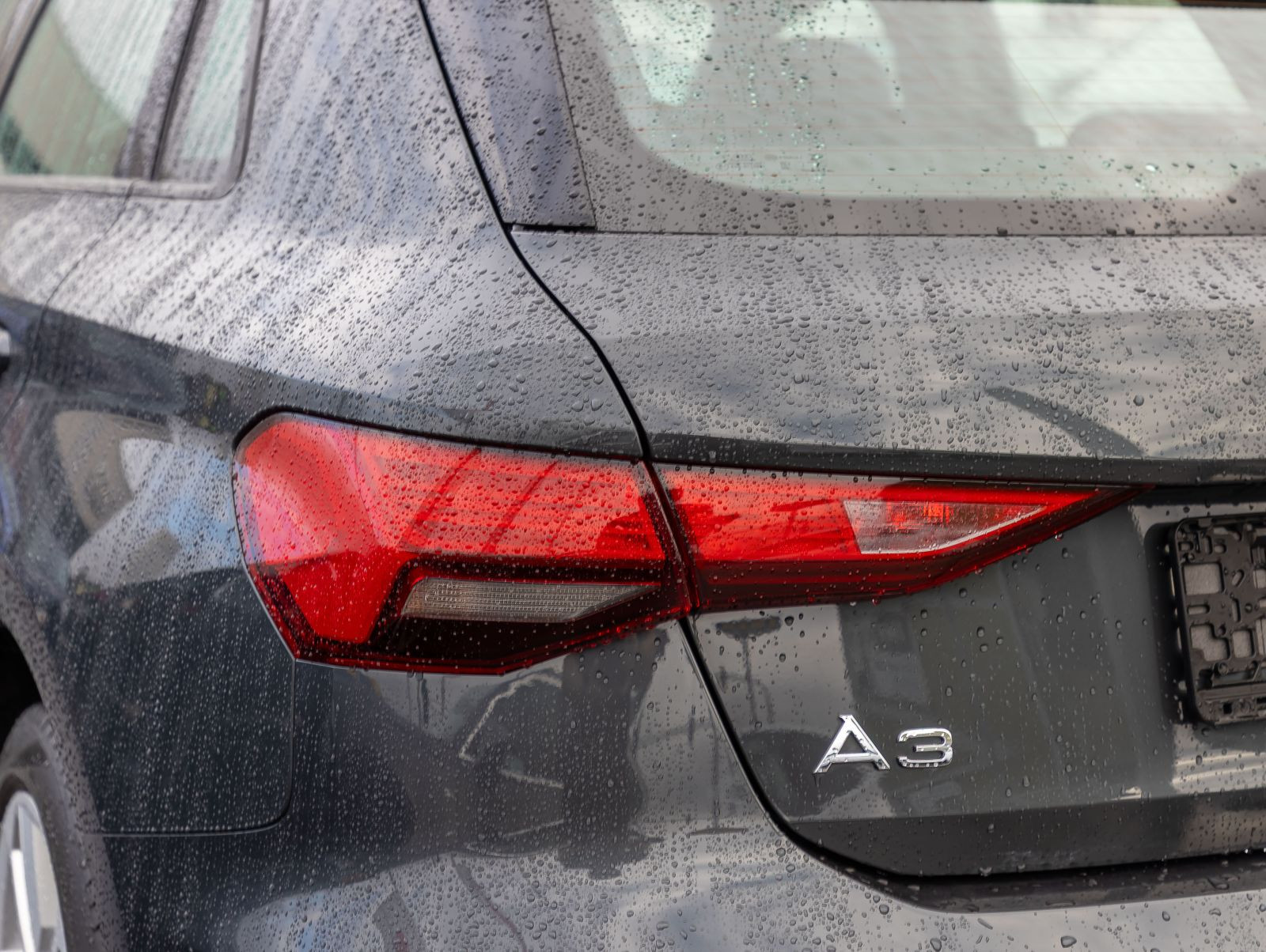 Audi A3 Sportback Advanced 30TFSI Stronic LED GRA AHK