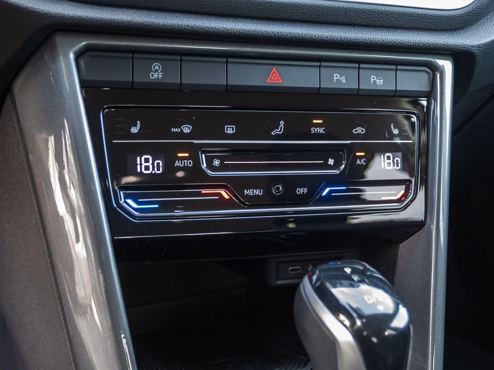 Volkswagen T-Roc 1.5 TSI DSG Style, AHK, Navi, LED-Plus, App-Connect