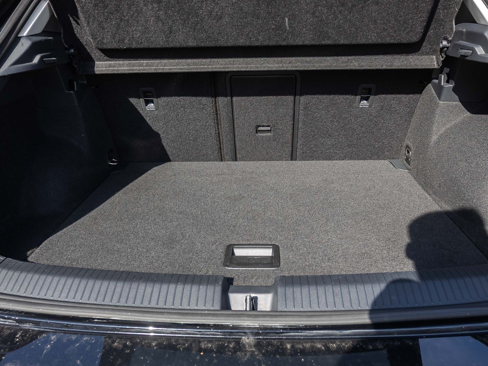 Volkswagen T-Roc 1.5 TSI DSG Style, AHK, Navi, LED-Plus, App-Connect