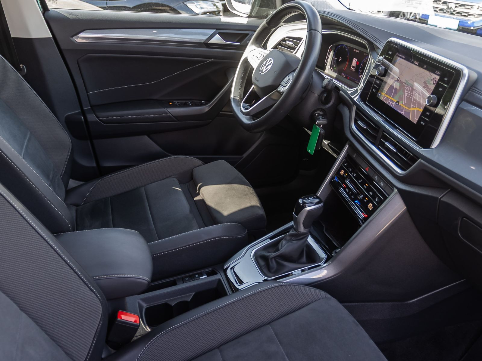 Volkswagen T-Roc 1.5 TSI DSG Style, AHK, Navi, LED-Plus, App-Connect