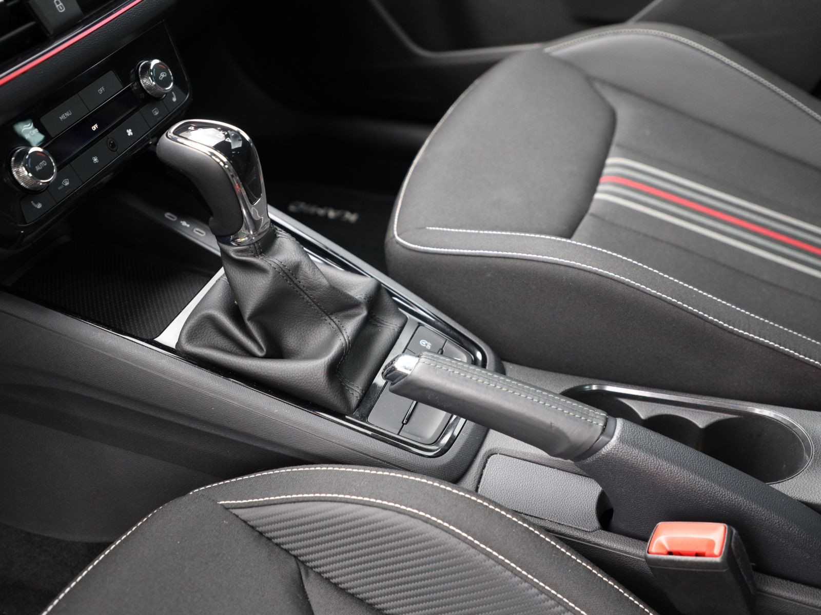 Skoda Kamiq Monte Carlo 1.0TSI 85kW DSG Panoramadach LED