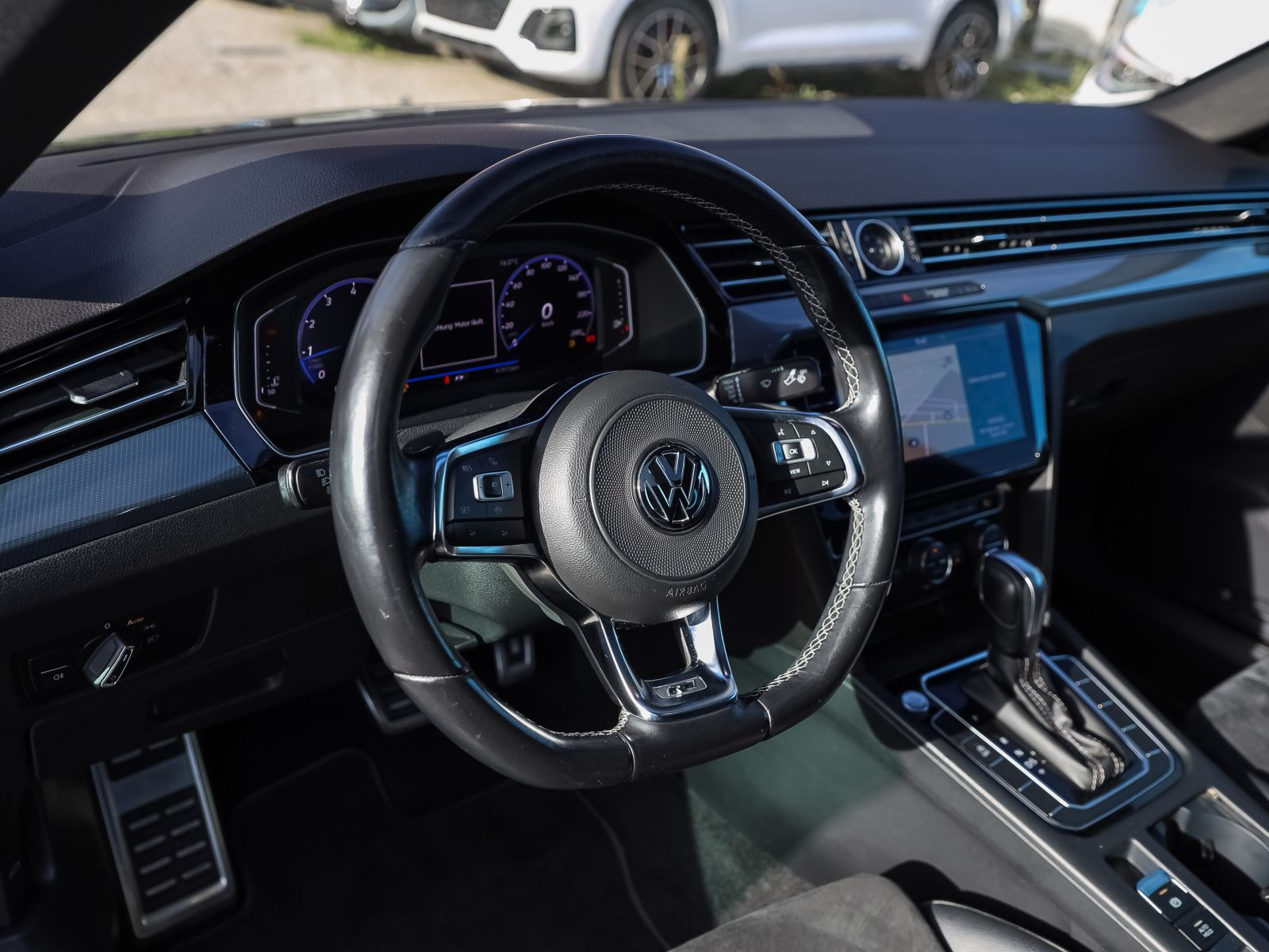 Volkswagen Arteon 2.0 TSI DSG R-Line Navi Panorama AHK ACC