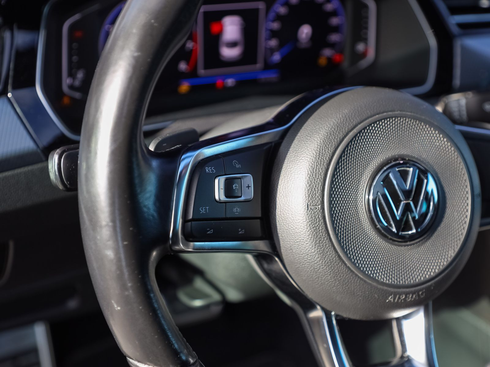 Volkswagen Arteon 2.0 TSI DSG R-Line Navi Panorama AHK ACC