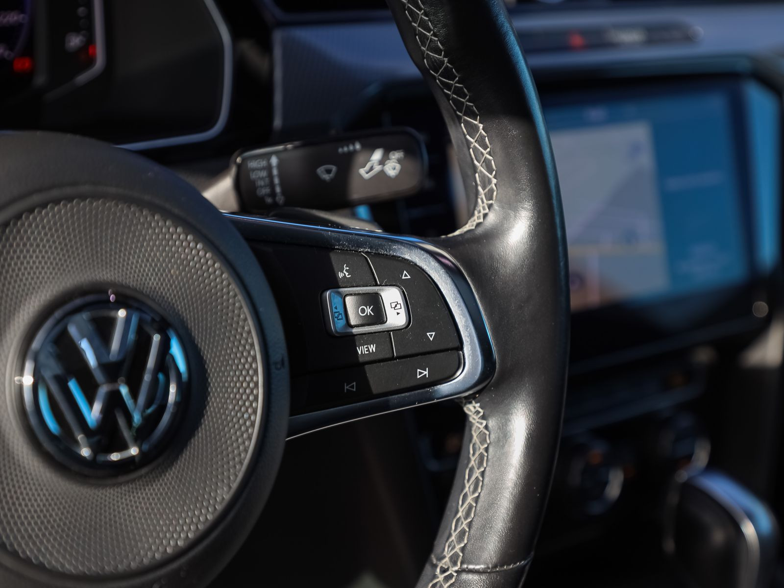 Volkswagen Arteon 2.0 TSI DSG R-Line Navi Panorama AHK ACC