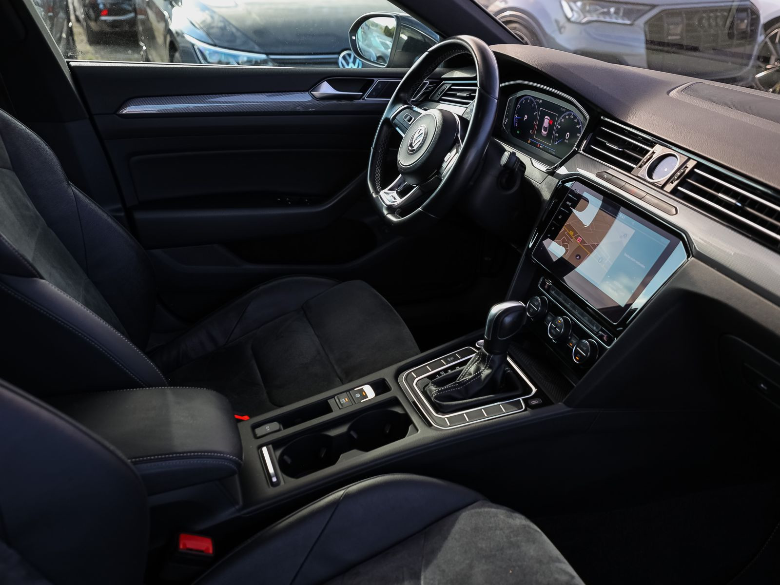 Volkswagen Arteon 2.0 TSI DSG R-Line Navi Panorama AHK ACC