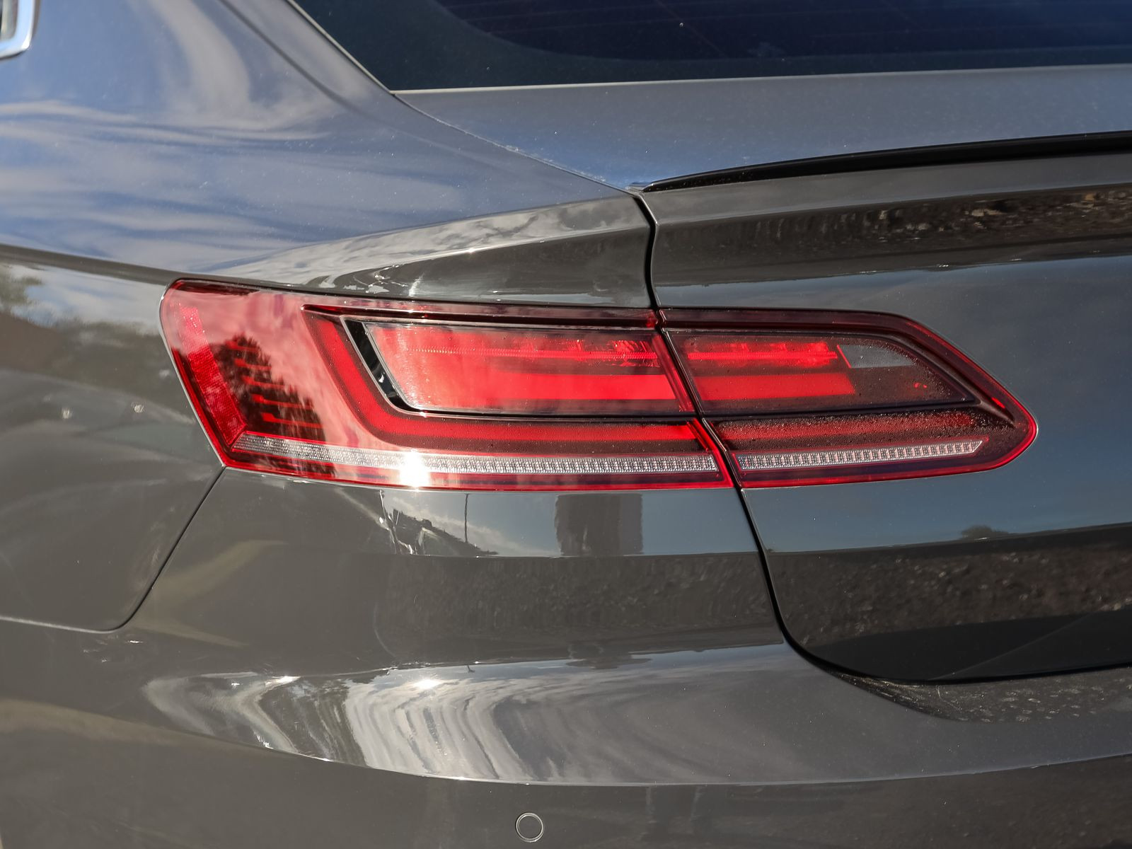 Volkswagen Arteon 2.0 TSI DSG R-Line Navi Panorama AHK ACC