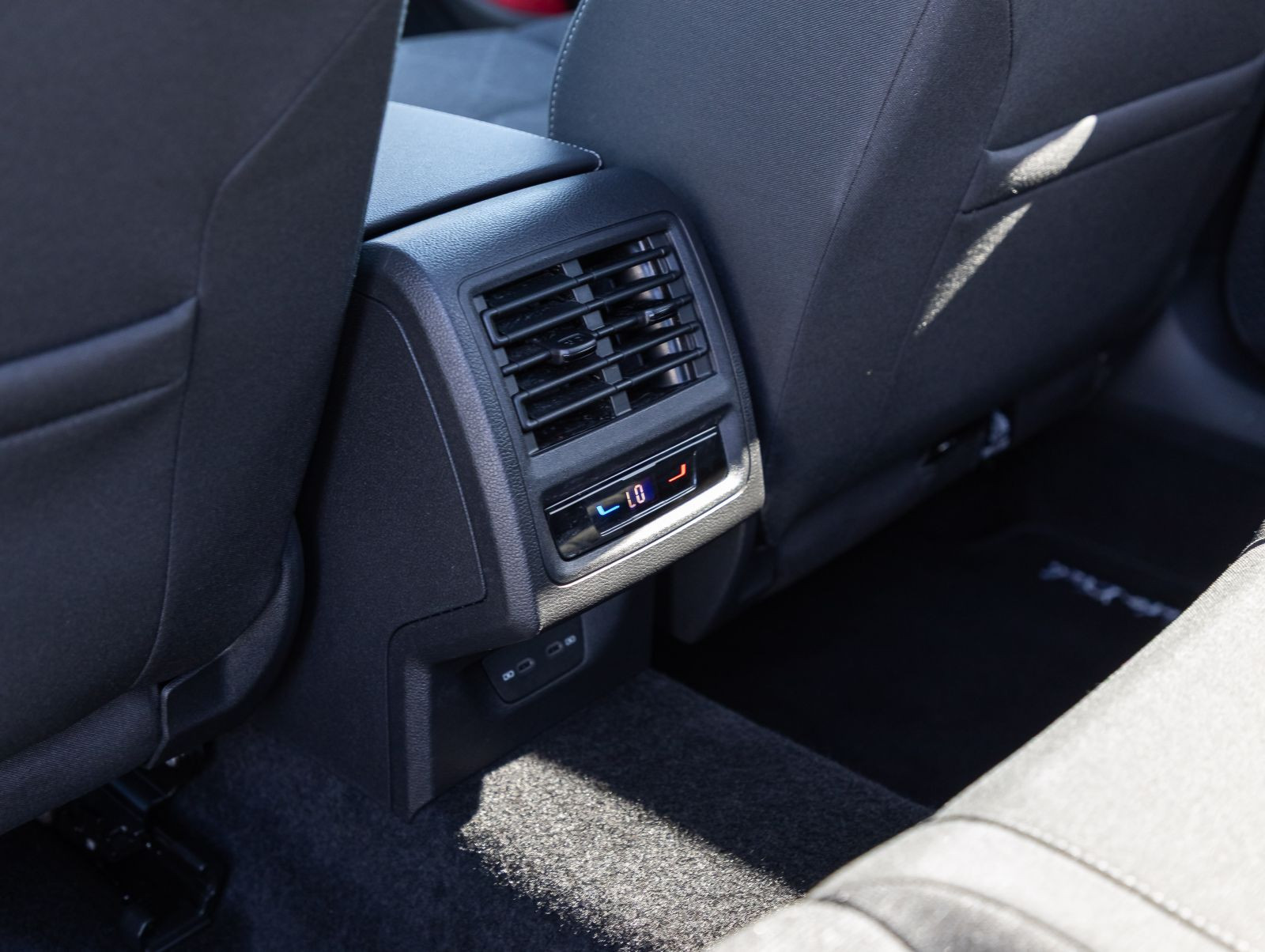 Volkswagen Golf Variant 2.0 TDI Life Navi Matrix AHK EPH
