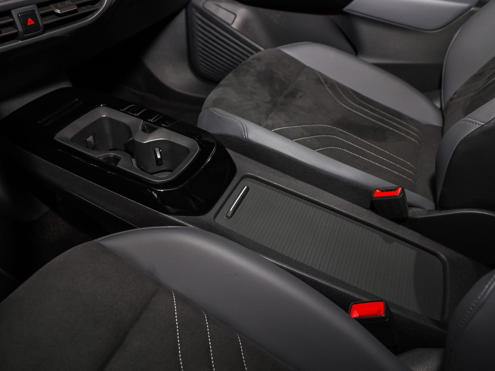Volkswagen ID.4 Pure electric, Navi, LED, Rückfahrkamera, Standklimatisierung, App-Connect