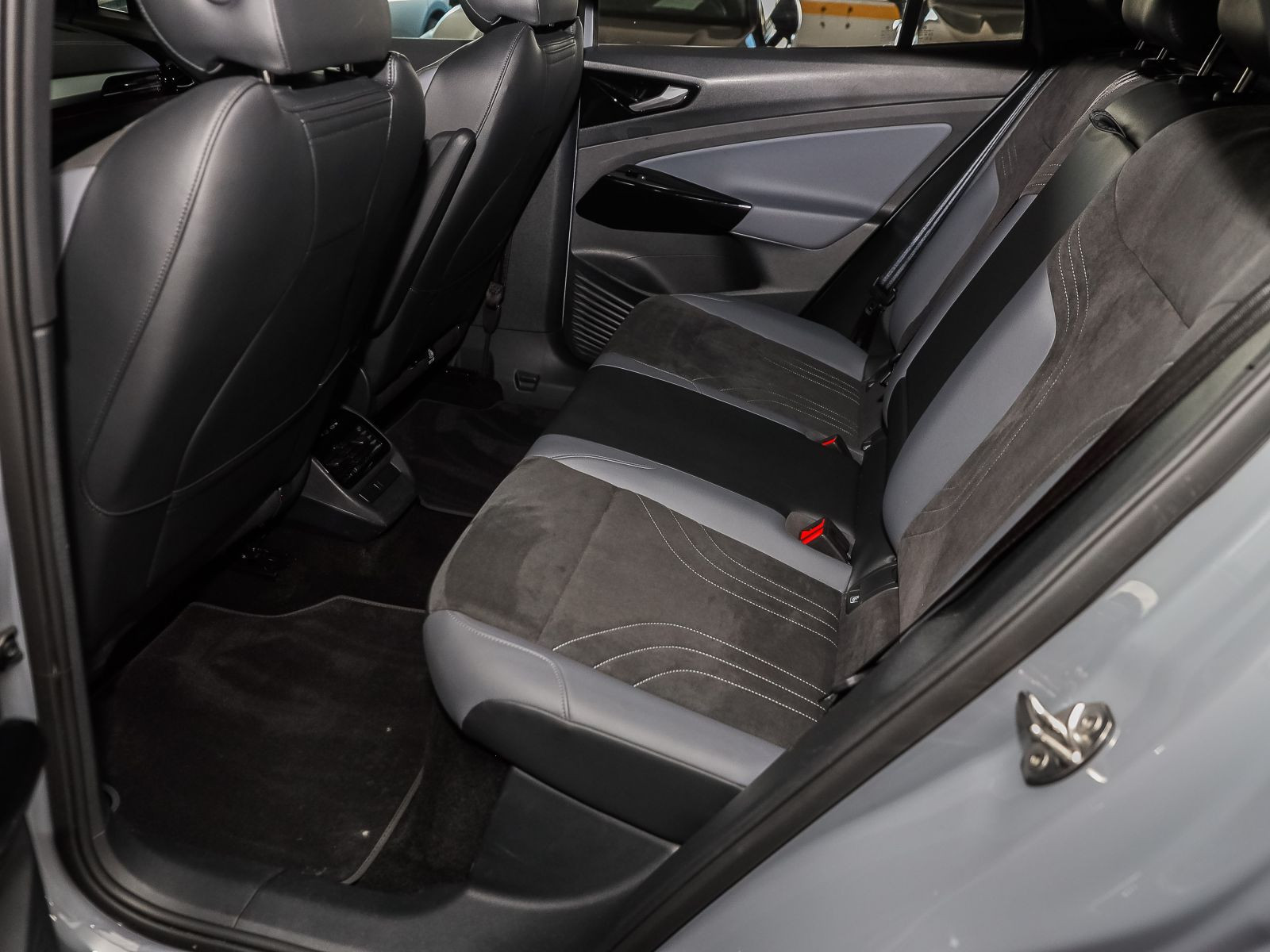 Volkswagen ID.4 Pure electric, Navi, LED, Rückfahrkamera, Standklimatisierung, App-Connect