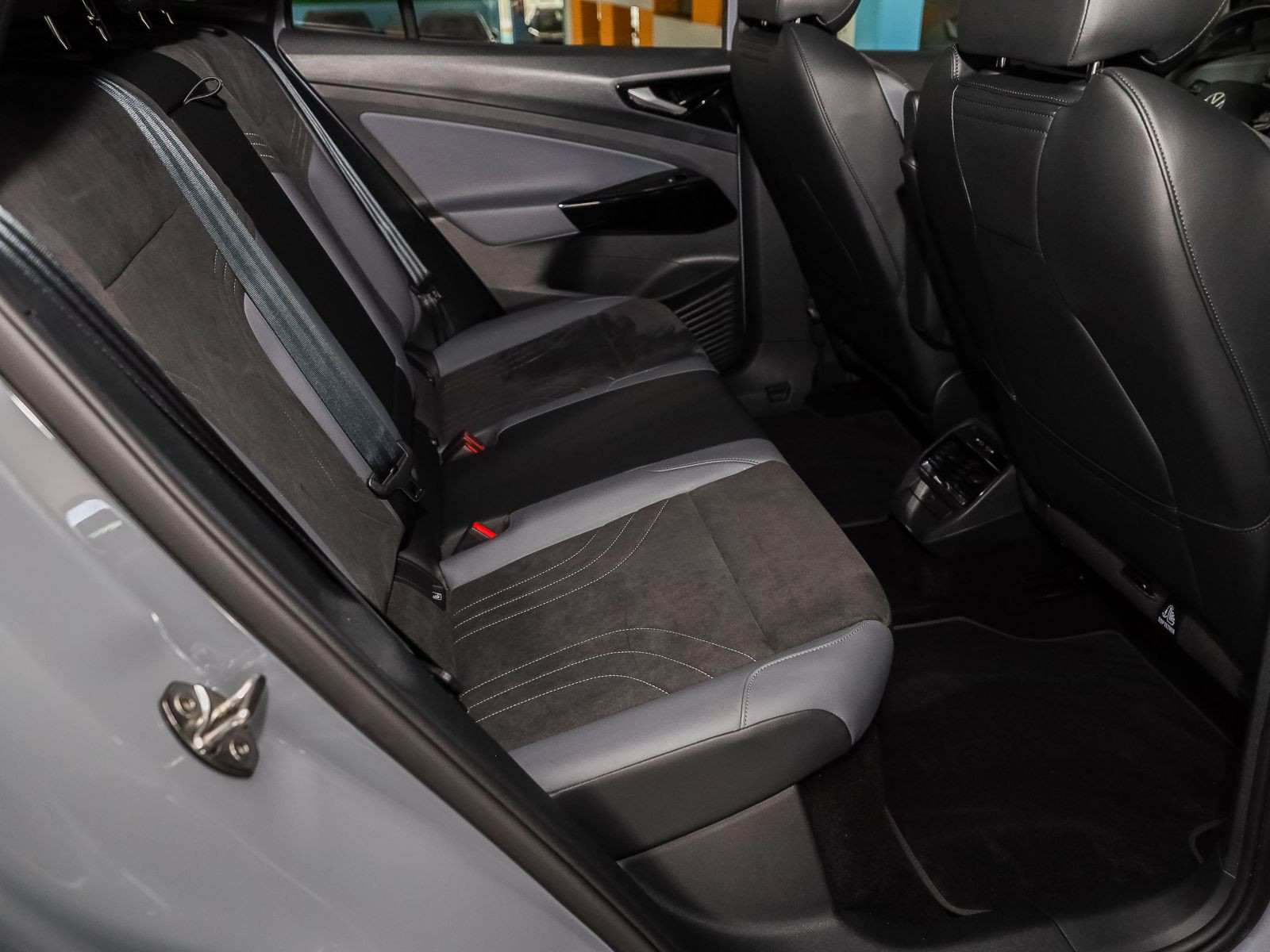 Volkswagen ID.4 Pure electric, Navi, LED, Rückfahrkamera, Standklimatisierung, App-Connect