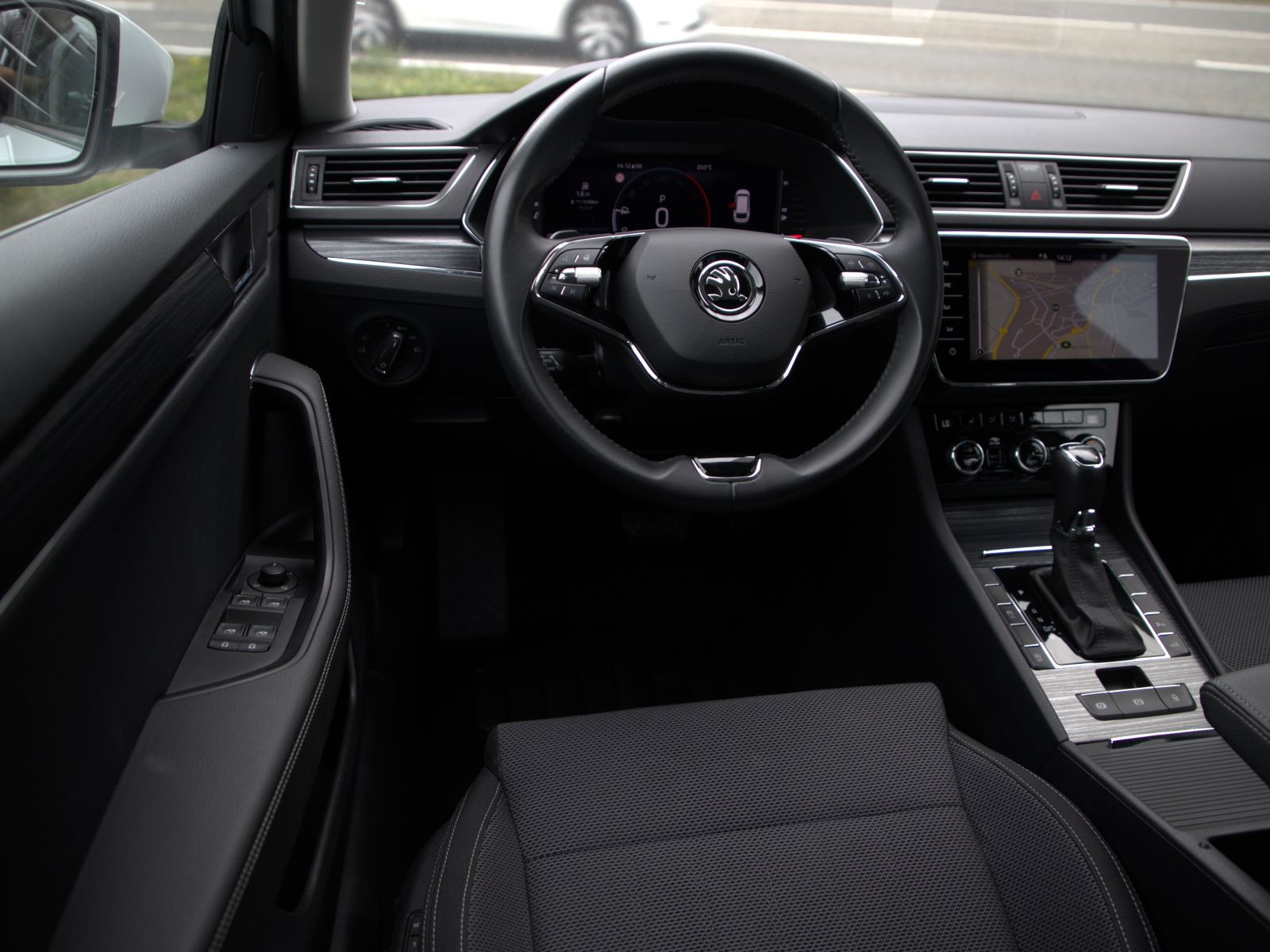 Skoda Superb Combi Style 2.0 TDI DSG GRA ACC Sitzhzg