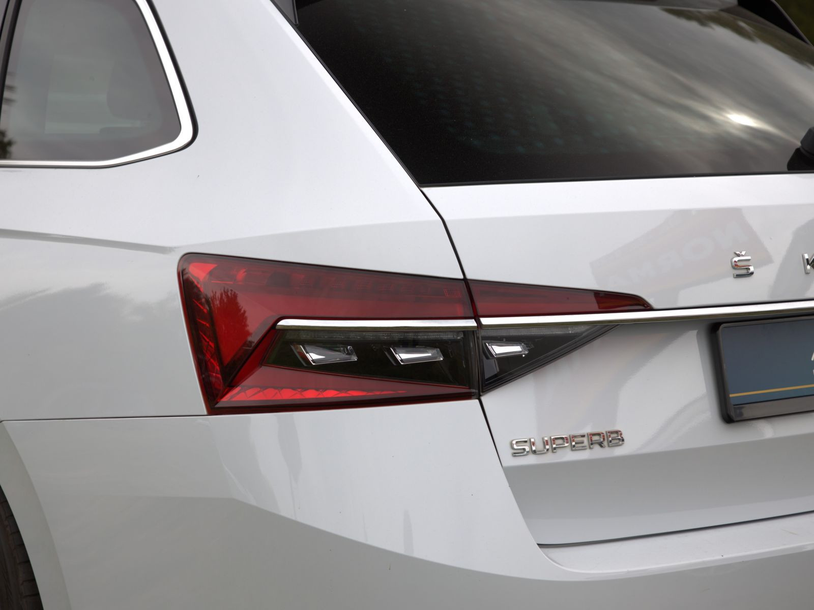 Skoda Superb Combi Style 2.0 TDI DSG GRA ACC Sitzhzg