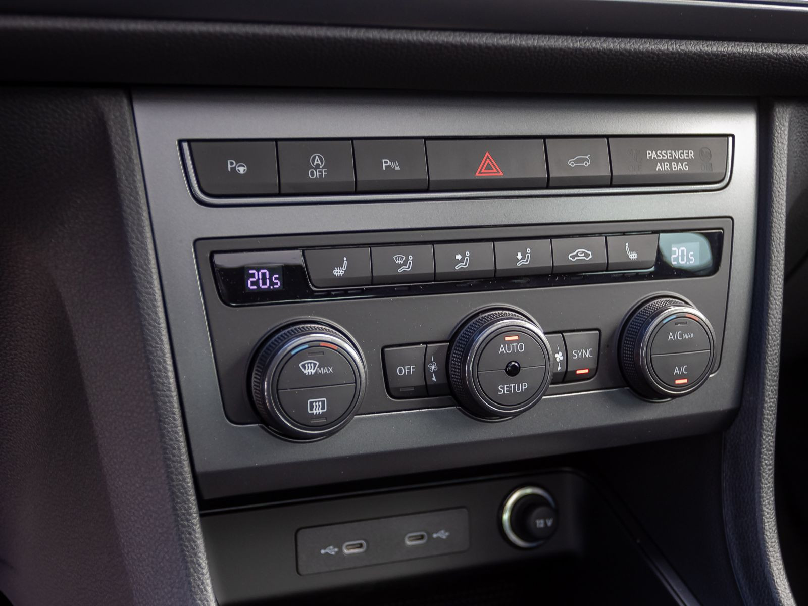 Cupra Ateca 2.0 TSI DSG 4x4 Navi LED ACC AHK