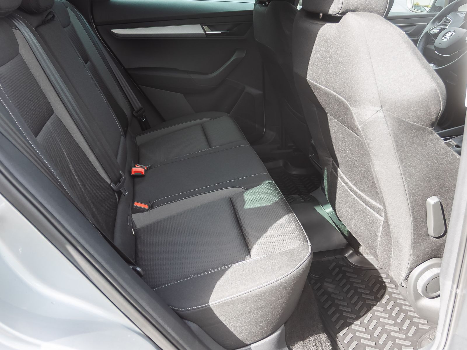 Skoda Karoq Tour 1.5TSI ACC Navi EPH LED CarPlay