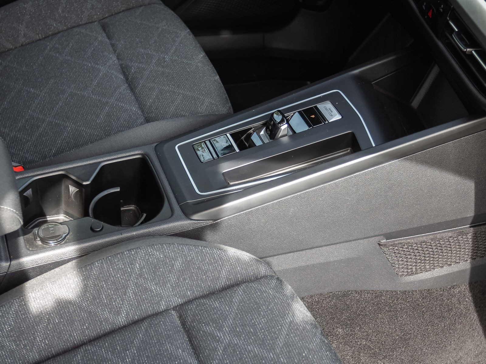 Volkswagen Golf Life Lim. 1.5eTSI LED EPH KESSY