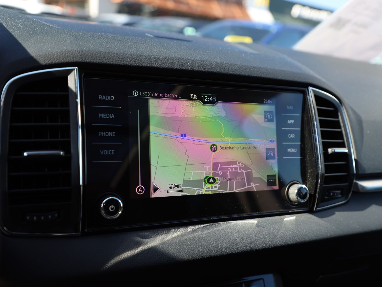 Skoda Karoq Drive 125 1.5TSI ACC NAVI AHK Panorama