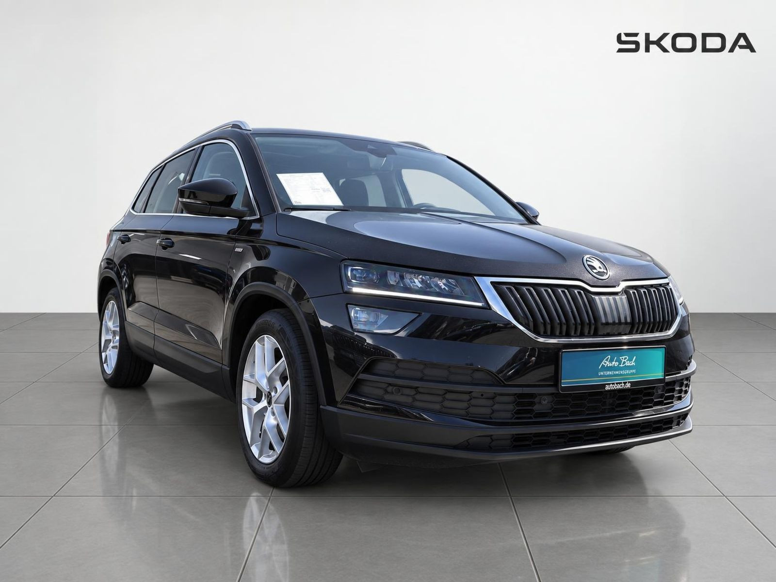 Skoda Karoq Drive 125 1.5TSI ACC NAVI AHK Panorama