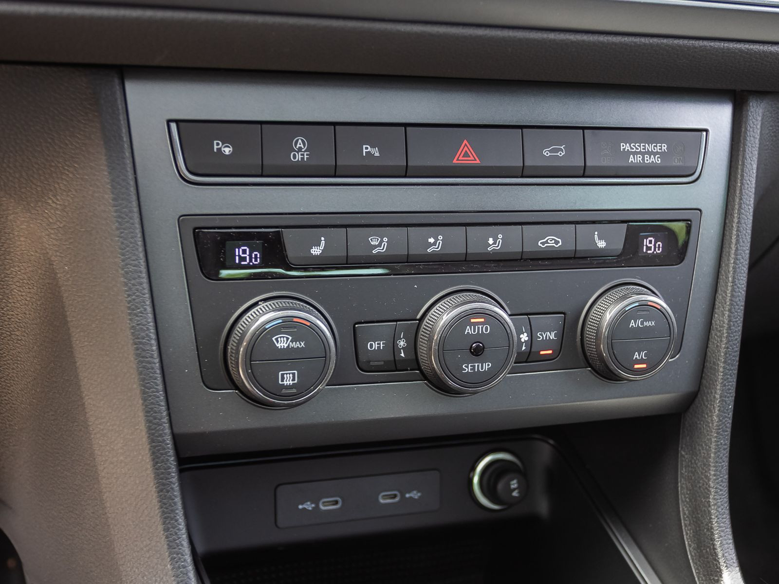Cupra Ateca 2.0 TSI DSG 4x4 Navi LED ACC AHK