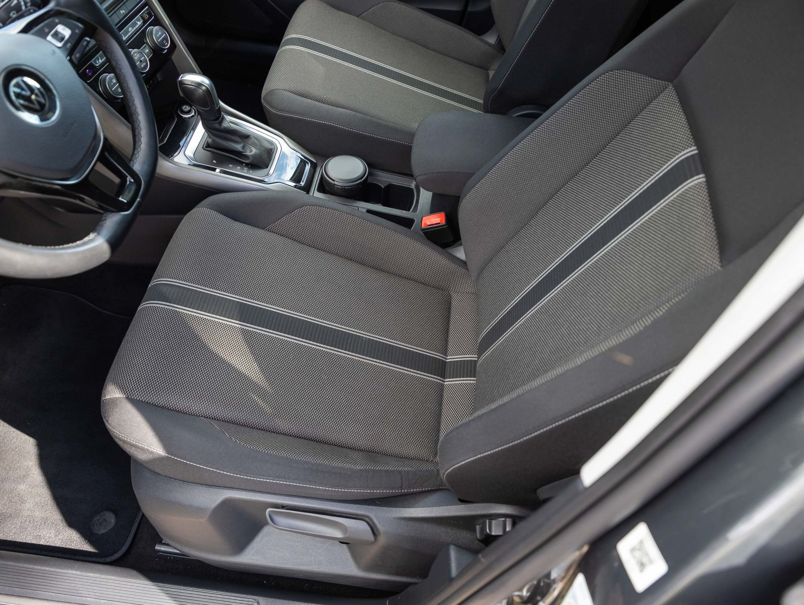 Volkswagen T-Roc 1.5 TSI DSG Style LED AHK ACC Standhzg