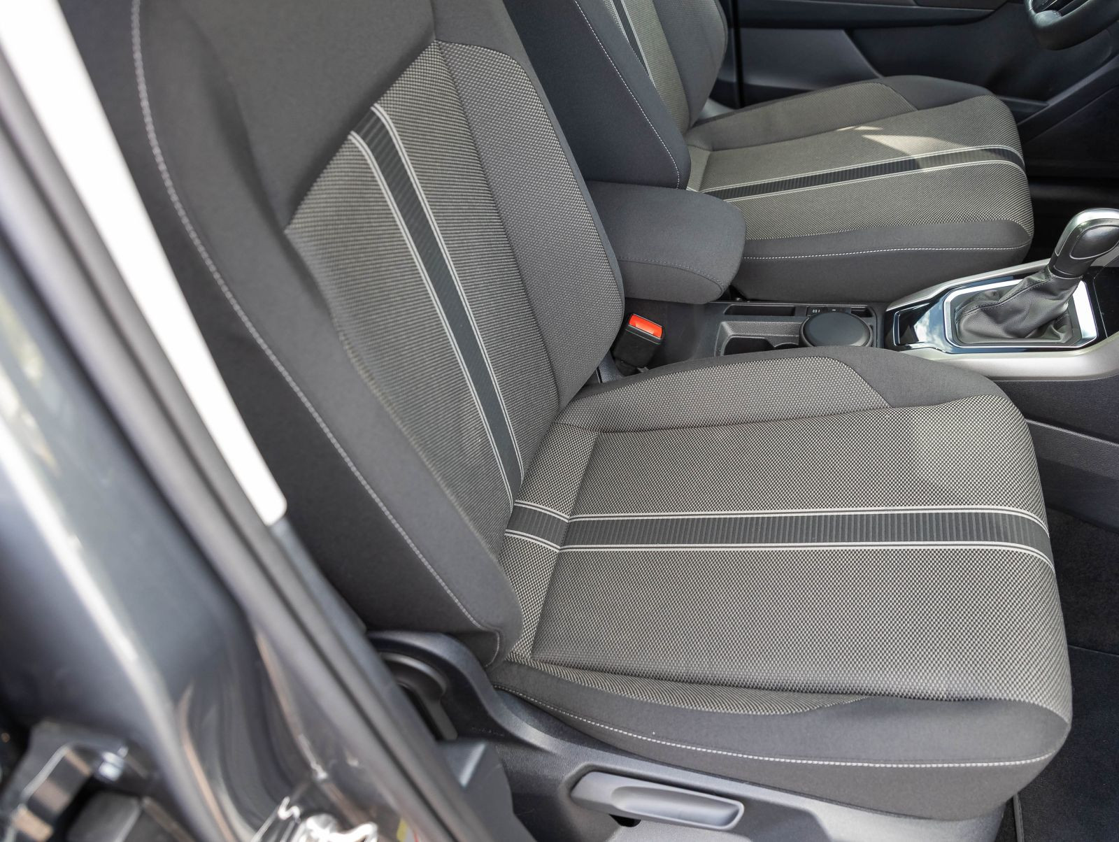 Volkswagen T-Roc 1.5 TSI DSG Style LED AHK ACC Standhzg