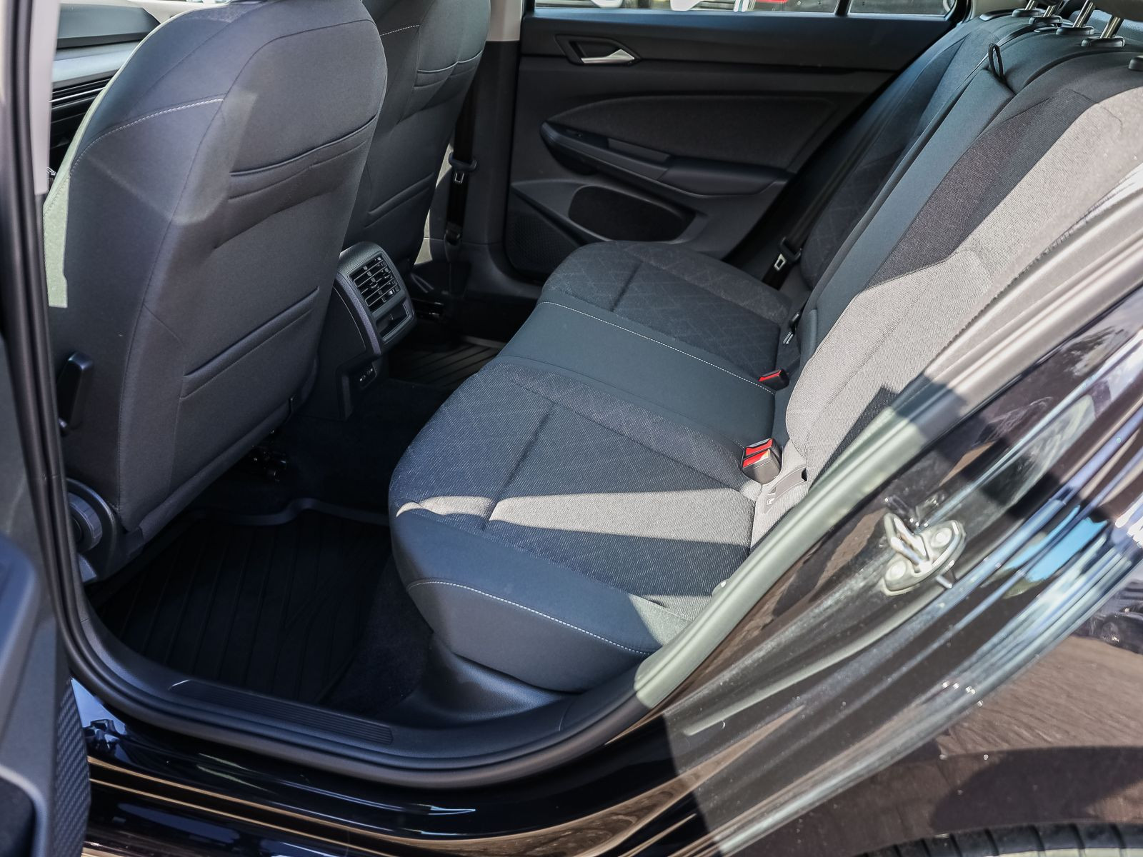 Volkswagen Golf VIII Variant 1.0 TSI Life, Navi, LED, App-Connect, Klima