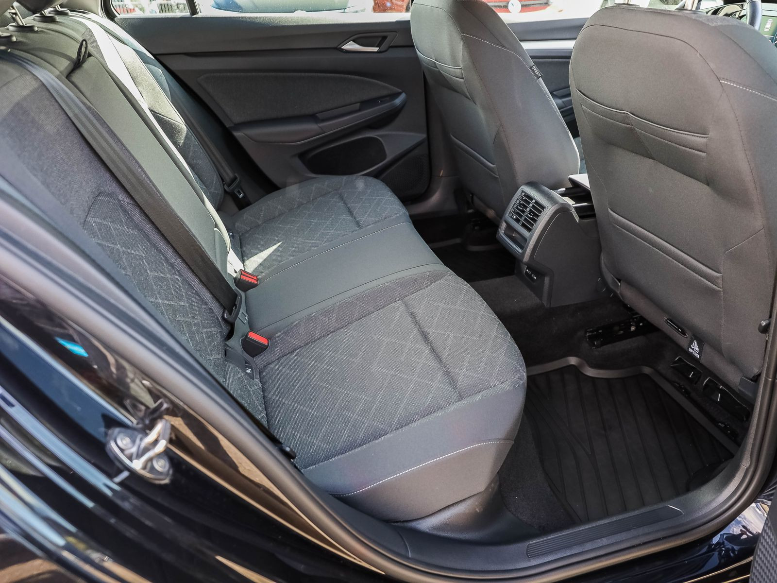 Volkswagen Golf VIII Variant 1.0 TSI Life, Navi, LED, App-Connect, Klima