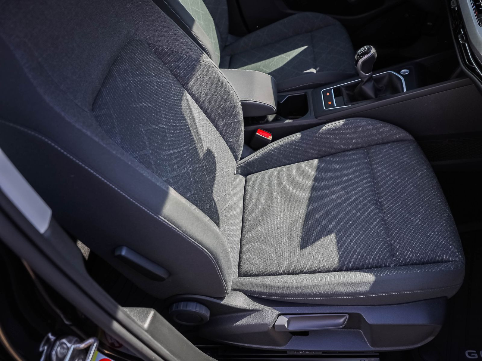 Volkswagen Golf VIII Variant 1.0 TSI Life, Navi, LED, App-Connect, Klima