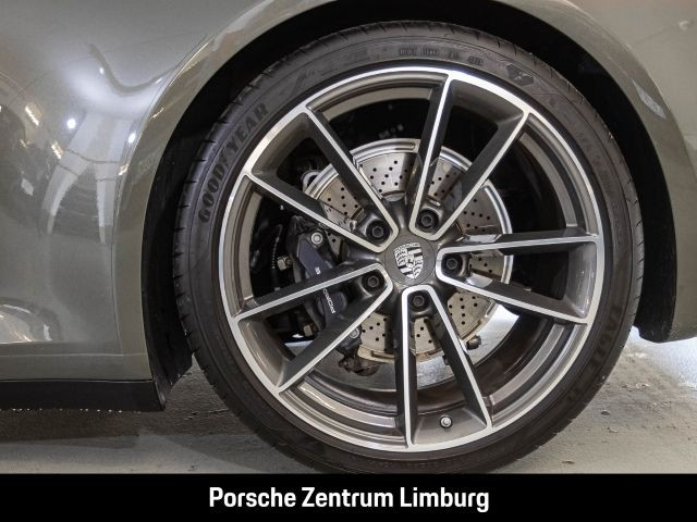 Porsche 992 911 Carrera Sportabgas Surround-View BOSE
