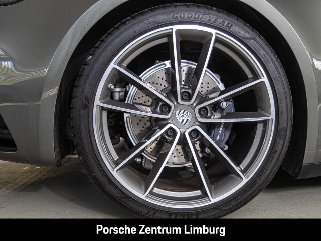 Porsche 992 911 Carrera Sportabgas Surround-View BOSE