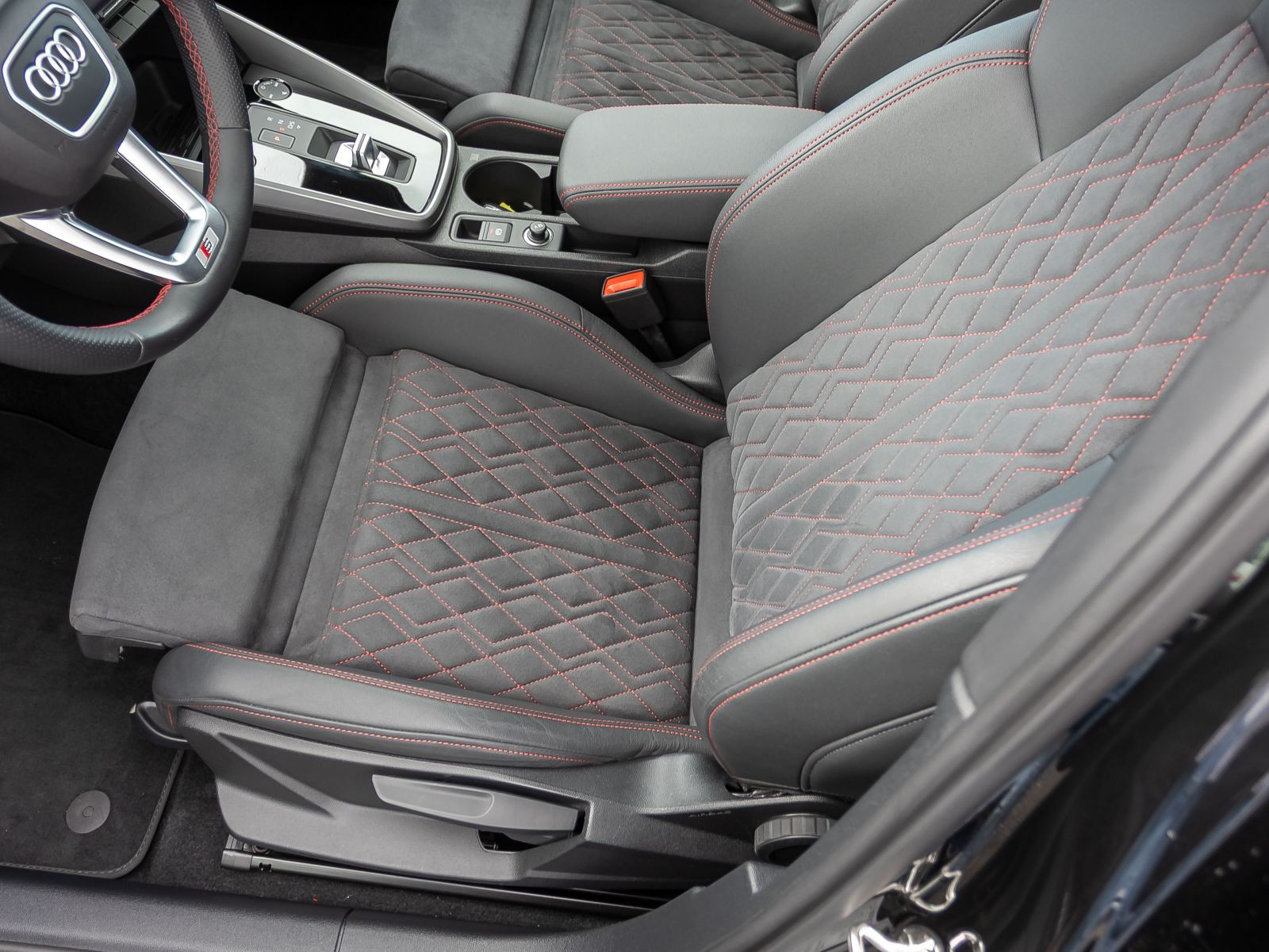 Audi A3 Sportback S line 35TFSI Stronic Navi LED ACC