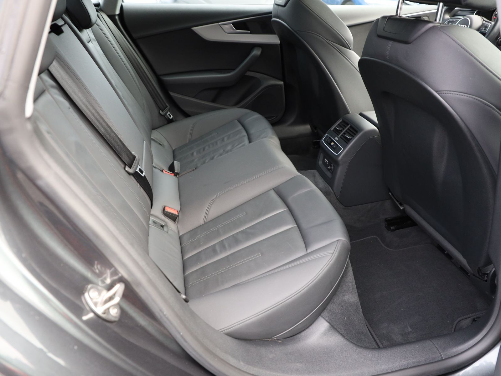 Audi A5 Sportback S line 40TFSI qu Navi Matrix Panorama