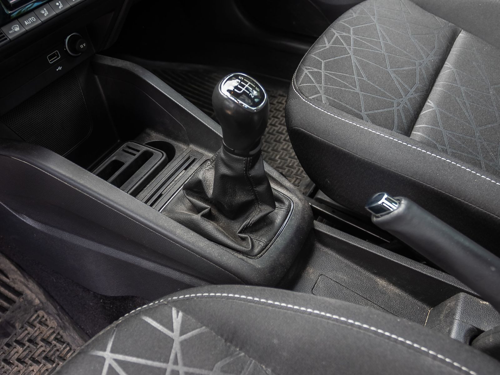 Skoda Fabia Combi Clever 1,0l TSI LED GRA Sitzhzg Car Play