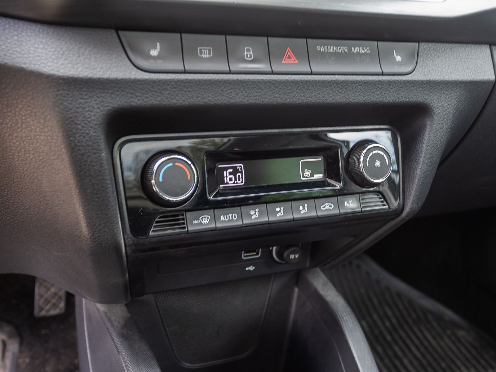 Skoda Fabia Combi Clever 1,0l TSI LED GRA Sitzhzg Car Play