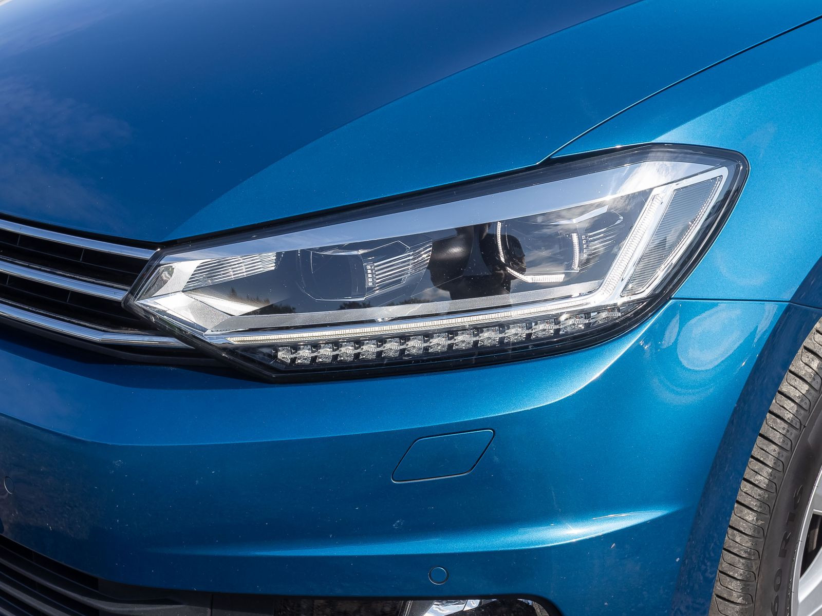 Volkswagen Touran 2.0 TDI Comfortline Navi LED AHK ACC EPH