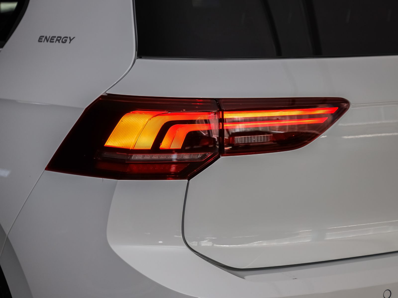 Volkswagen Golf VIII 1.5 eTSI DSG ENERGY, Navi, LED, Rückfahrkamera, App-Connect