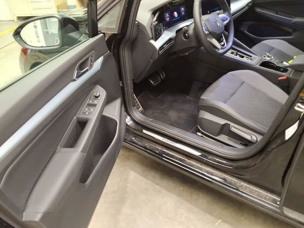 Volkswagen Golf VIII 1.5 eTSI DSG ENERGY, Navi, LED, Rückfahrkamera, App-Connect