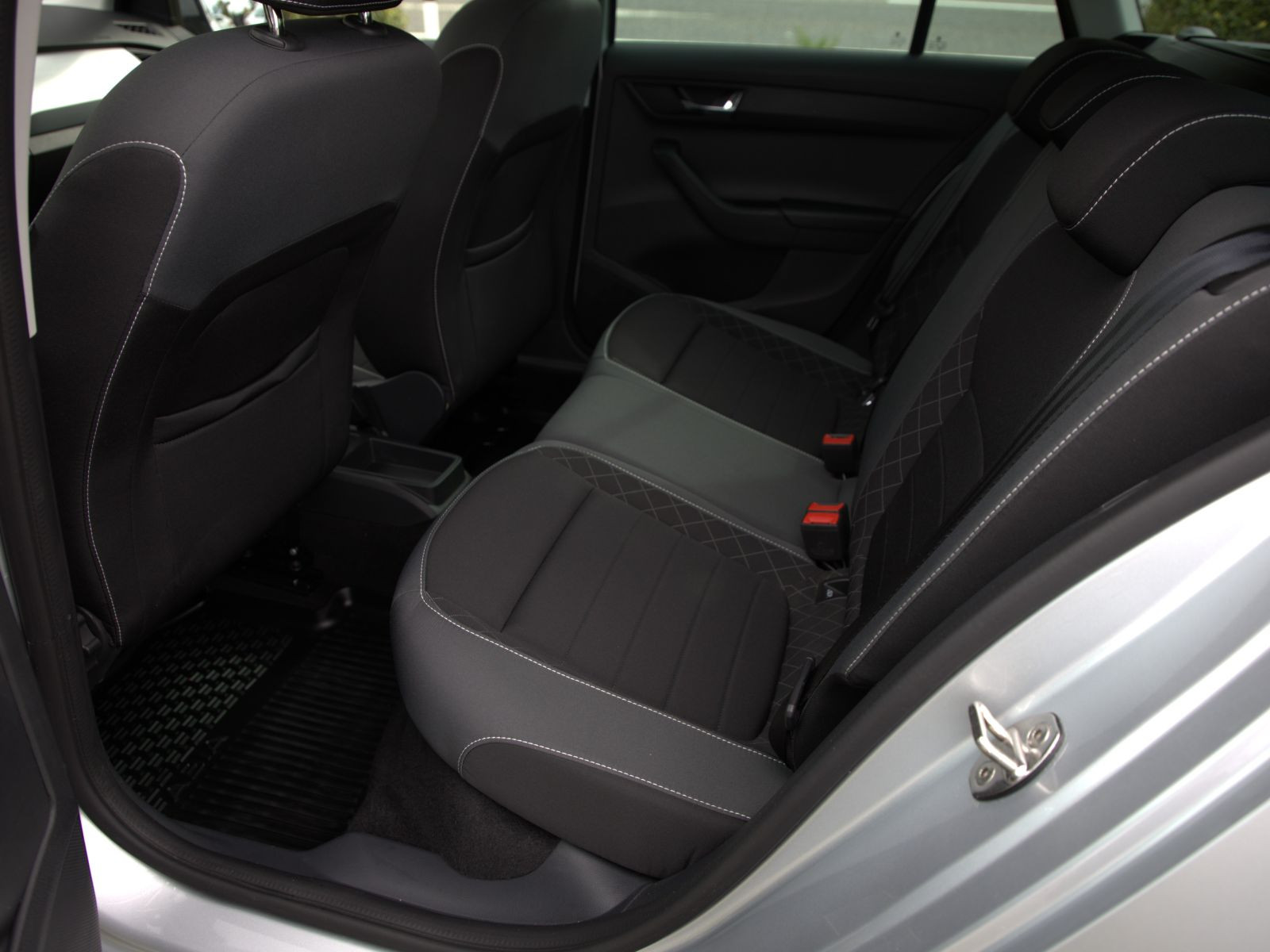 Skoda Fabia Combi Ambition 1.0 TSI GRA Sitzhzg Car Play