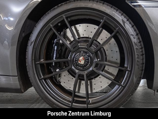 Porsche 992 911 Carrera 4 GTS Cabriolet InnoDrive PDCC