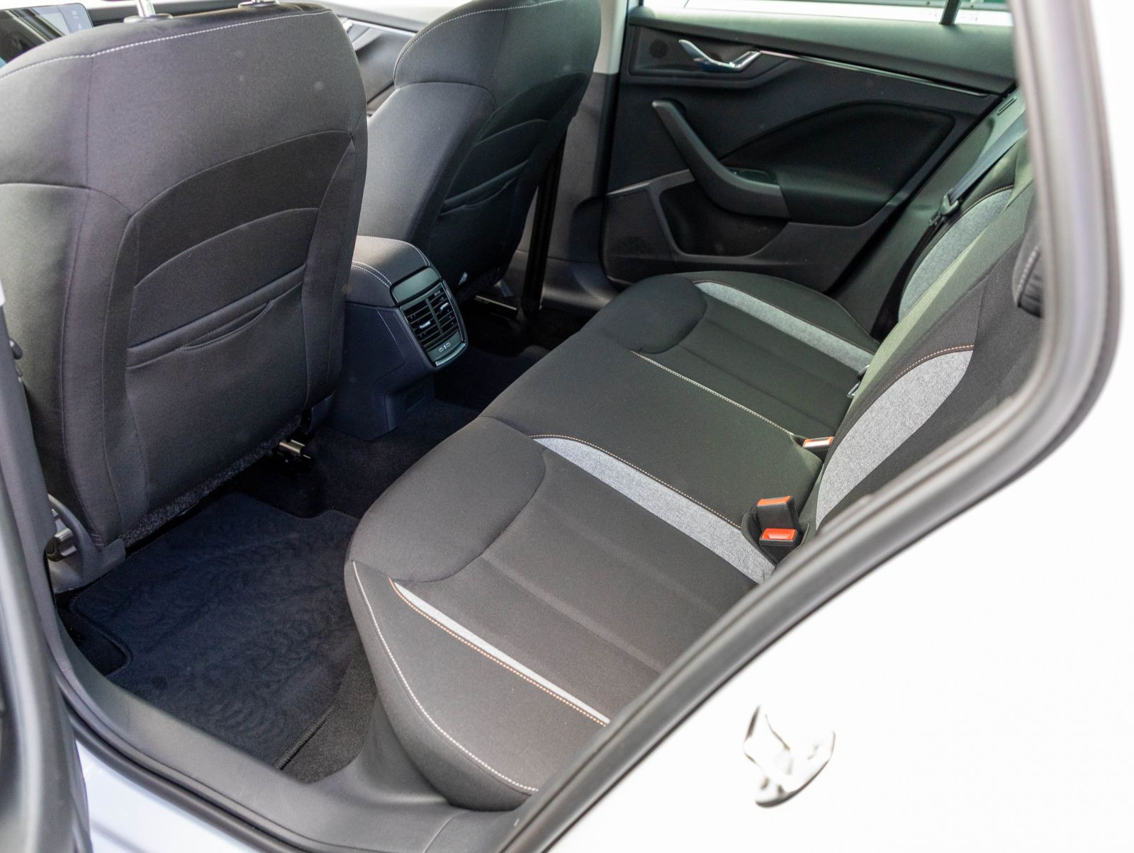 Skoda Kamiq Tour 1.5 TSI DSG EPH GRA LED Sitzhzg