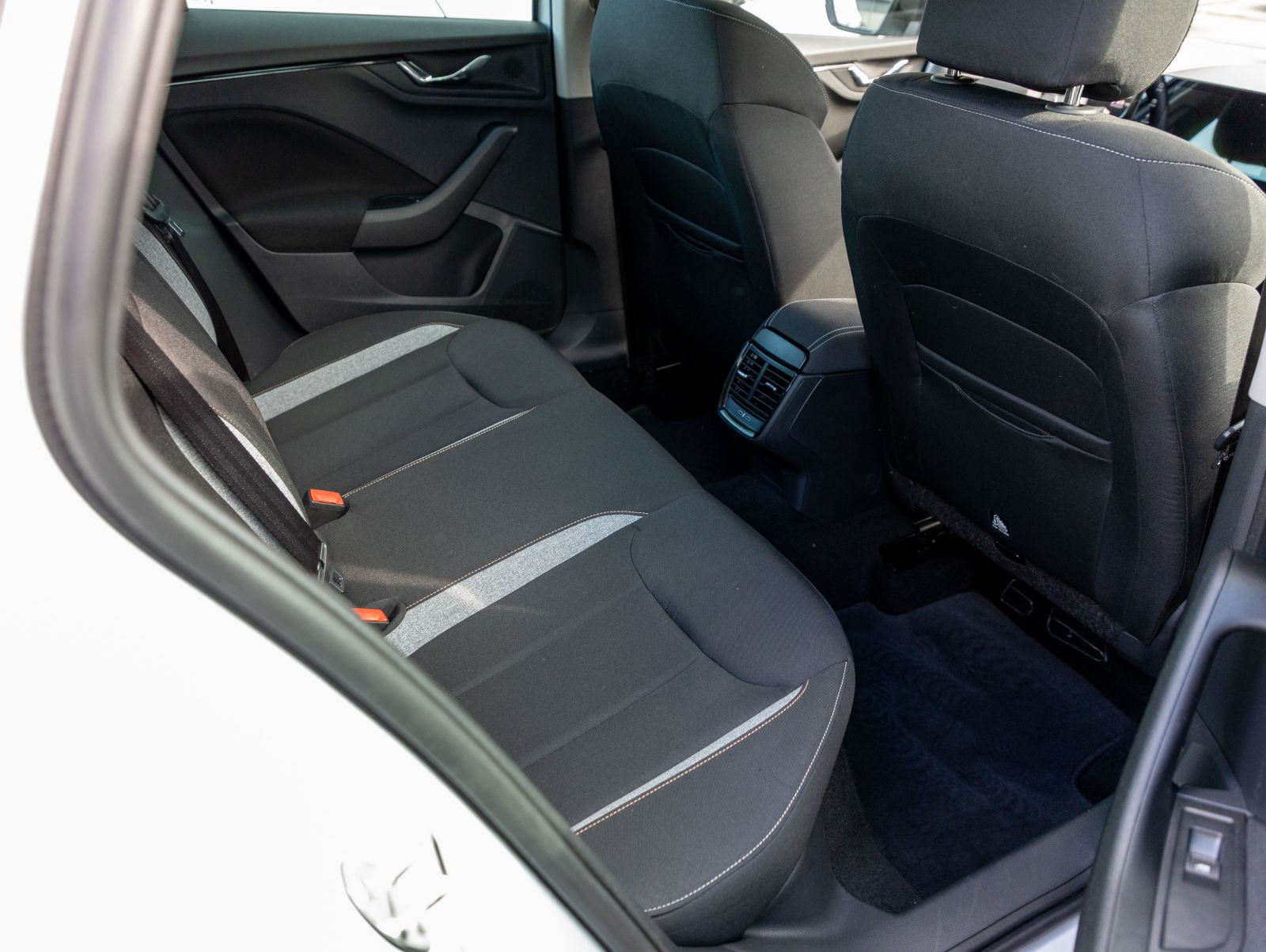 Skoda Kamiq Tour 1.5 TSI DSG EPH GRA LED Sitzhzg