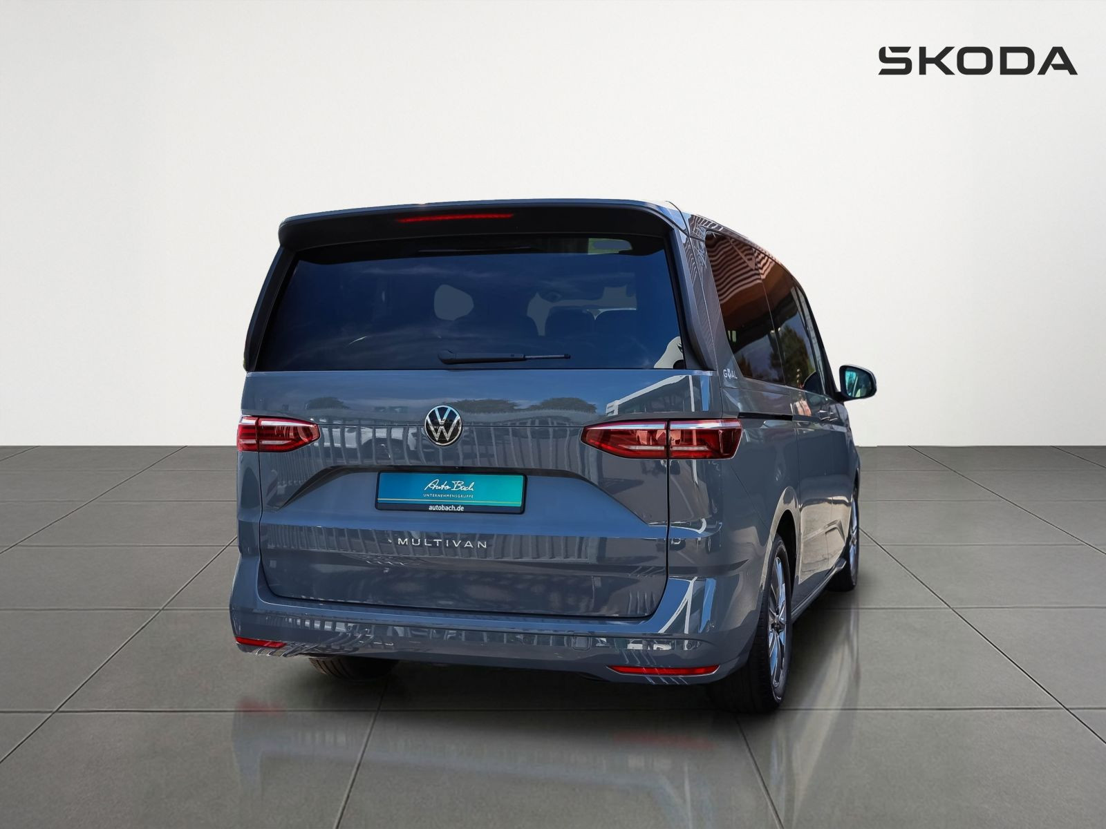 Volkswagen T7 Multivan Life 2.0 TDI DSG Navi AHK Panorama