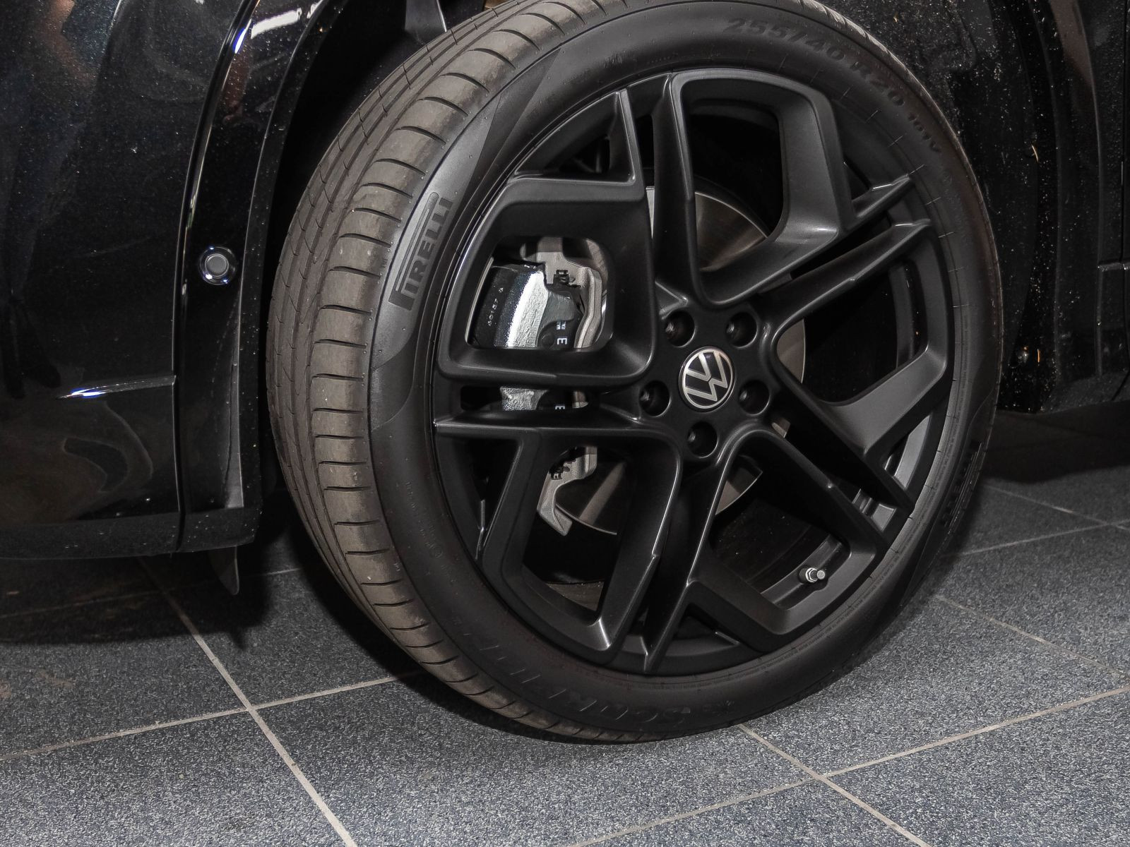 Volkswagen Tayron 2.0 TDI DSG R-Line Black Style, Standheizung, Panoramadach, Soundsystem